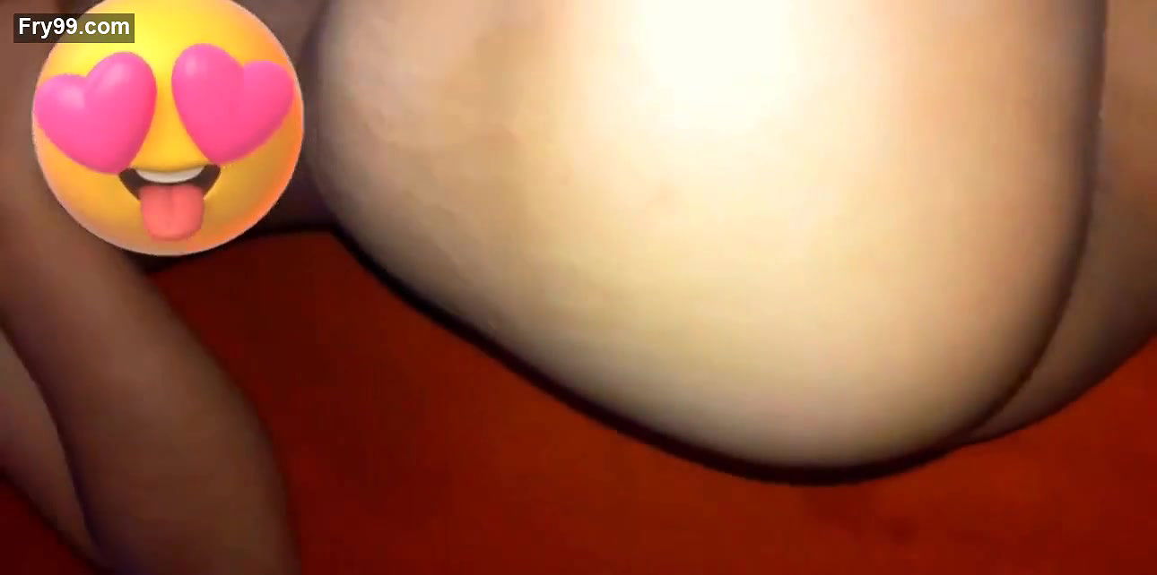 Playing my pussy with ice cubes and moaning.