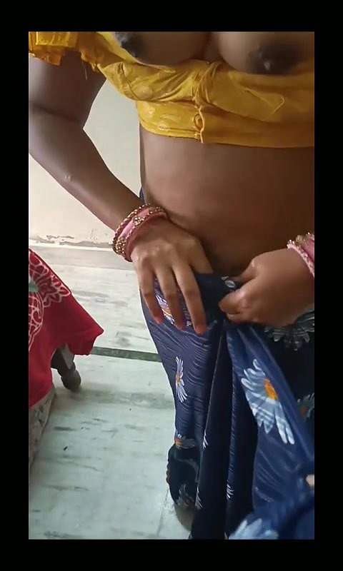 Saree bhabhi remove part 2