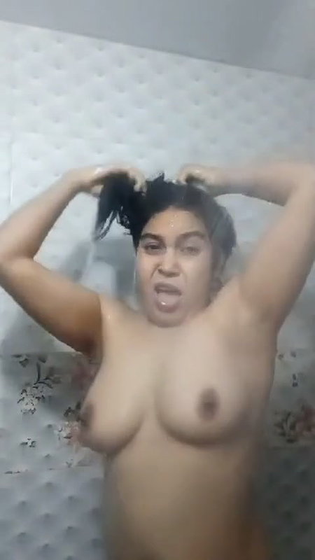 Bhabhiremove cloth and bathing