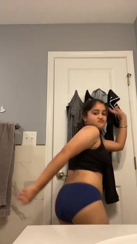 Cute Sexy Big Boobs College Girl Showing Her Perfect Naked Body