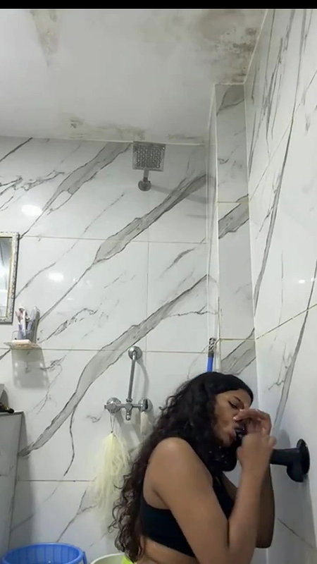 Sexy Desi Girl Masturbating In Bathroom
