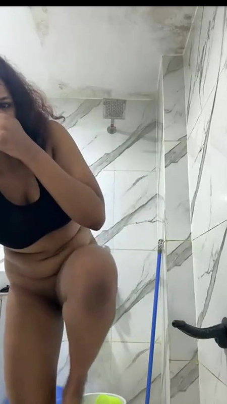 Sexy Desi Girl Masturbating In Bathroom