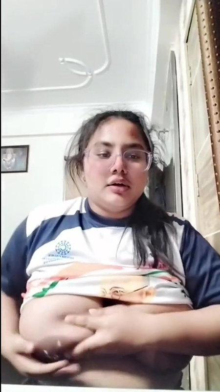 Huge Boobs Indian Hottie