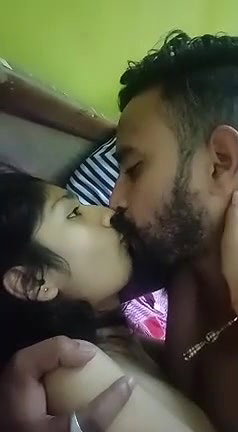 Horny Desi Couple Viral in OYO 3