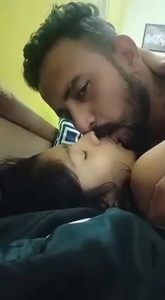 Horny Desi Couple Viral in OYO 3