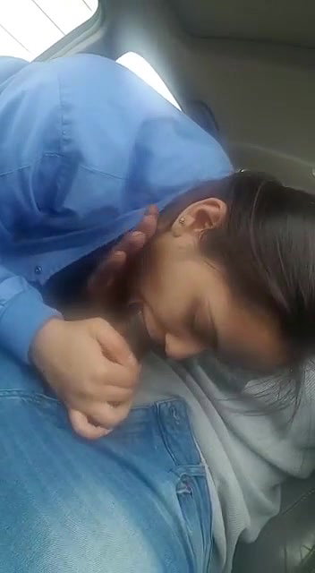 Desi wife blowjob in car