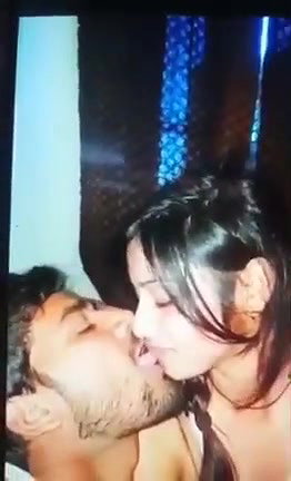 Beautiful girl show her Nude