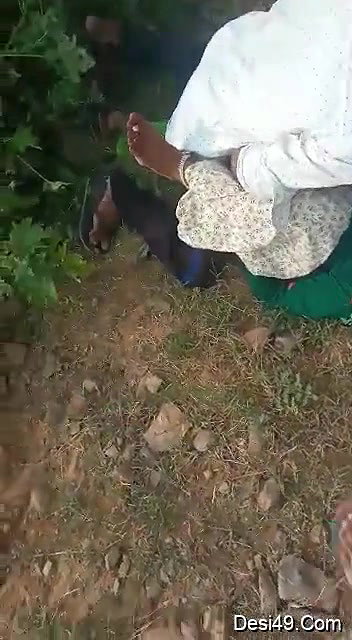 Desi Randi got fucked outdoors