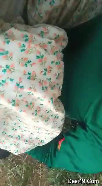 Desi Randi got fucked outdoors