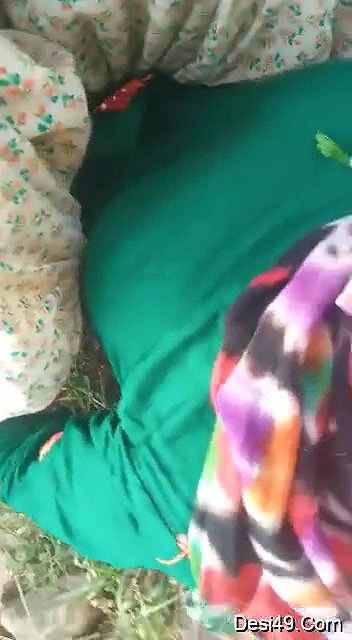 Desi Randi got fucked outdoors