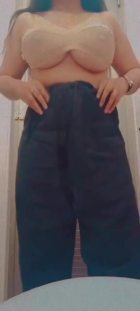 Sexy Desi Girl Showing Her Fire Body in Bathroom