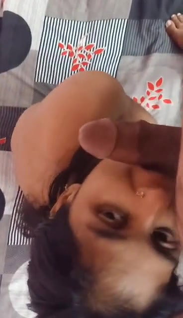 Sexy Desi Girl Sucking Nicely and Taking Cum on Face