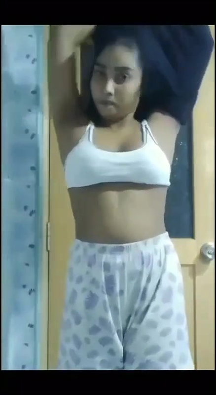 Sexy Figure Indian Girl Showing Big Boobs and Fingering