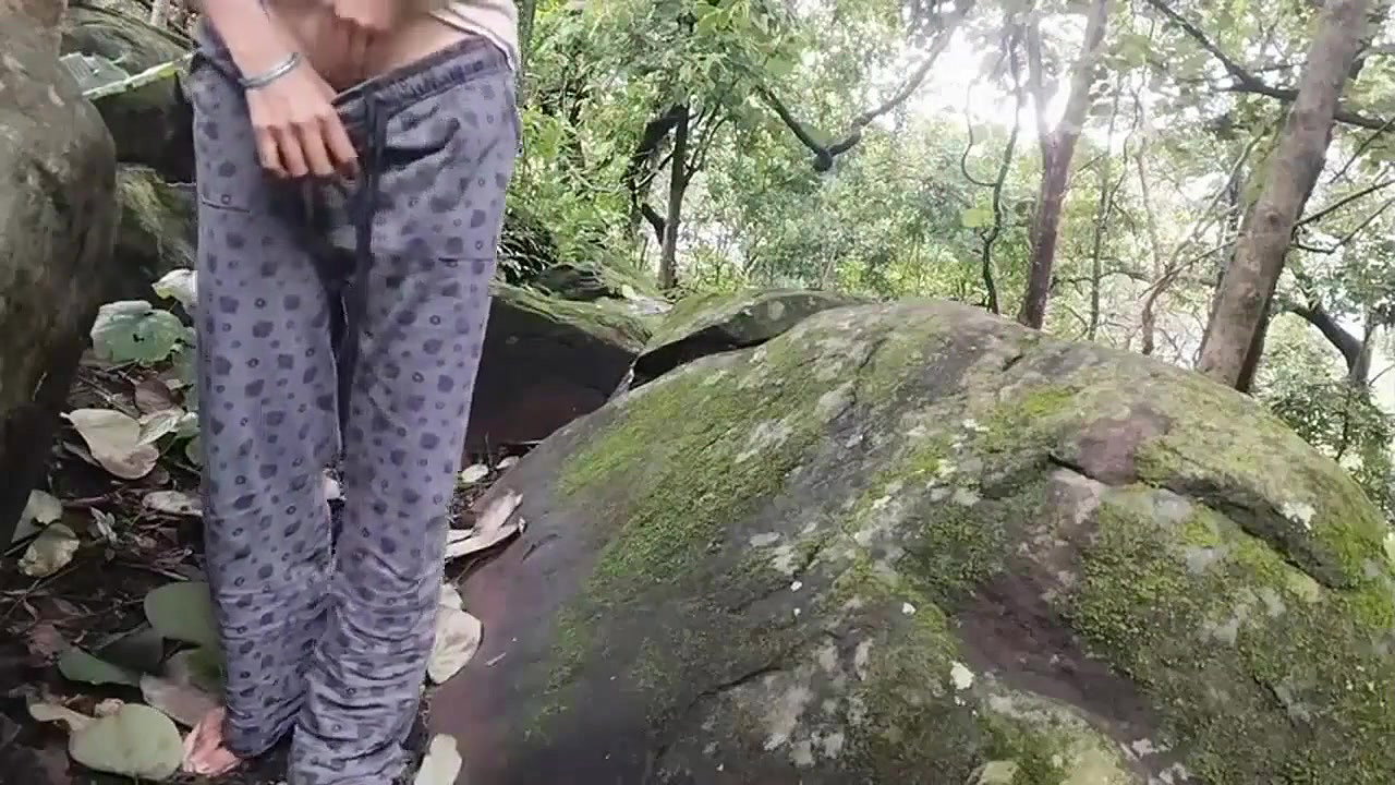 Desi Couple Blowjob Sex In Jungle