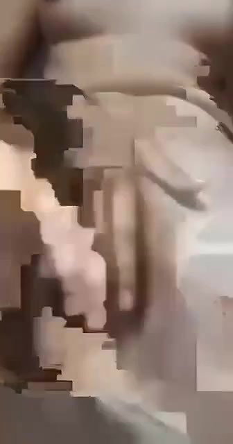 CUTE SLIMTEASING PERKY PUSSY SHOW