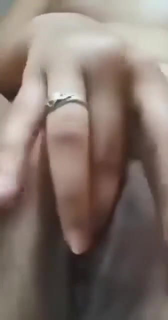 CUTE SLIMTEASING PERKY PUSSY SHOW