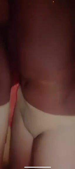 Cute gf show nude on video call