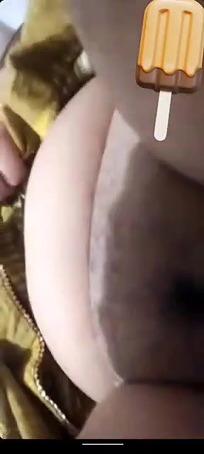 shalwar uthake chut dikhayi