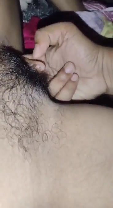 hairy pussy fingering