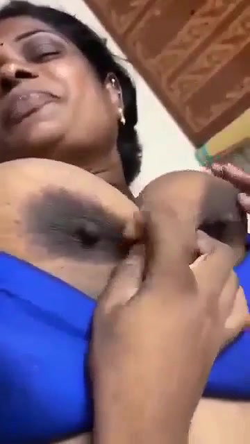 padosi aunty ke sath masti