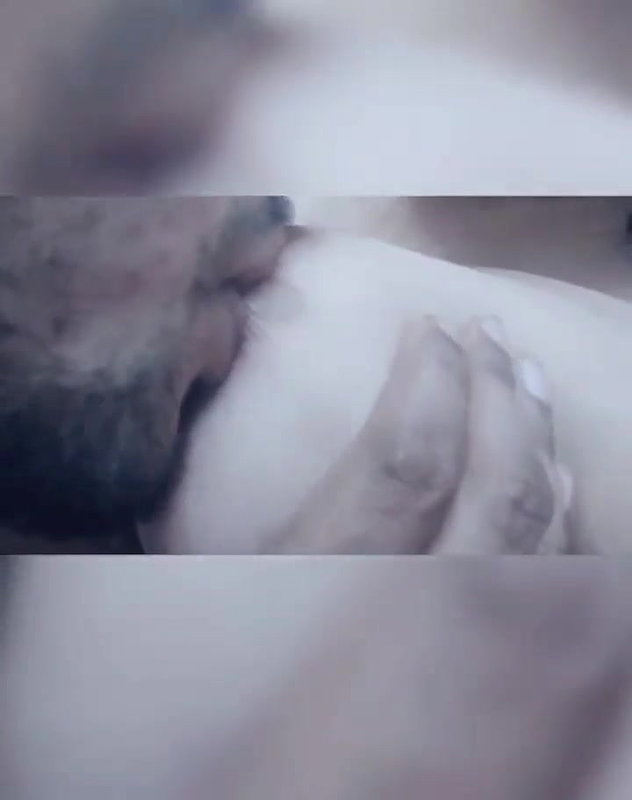 boob chuste hue chut mein ungli kri