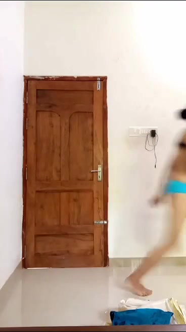 Horny Mallu Bitch In Saree Undressing For You