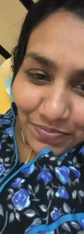 Indian MILF Showing Pussy on Video Call