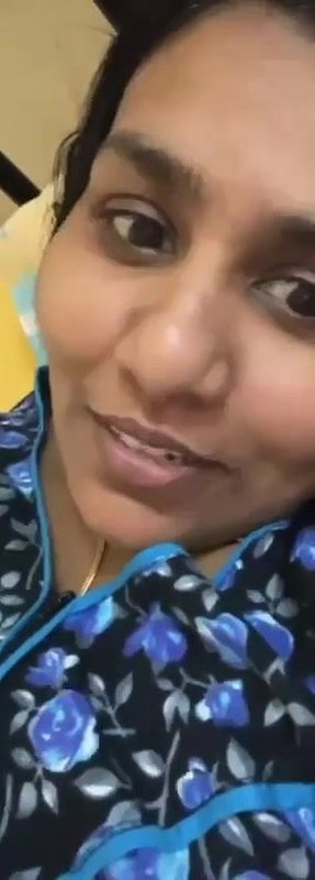 Indian MILF Showing Pussy on Video Call