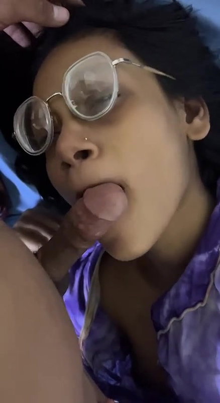 Horny Bengali Girl Giving Nice Blowjob