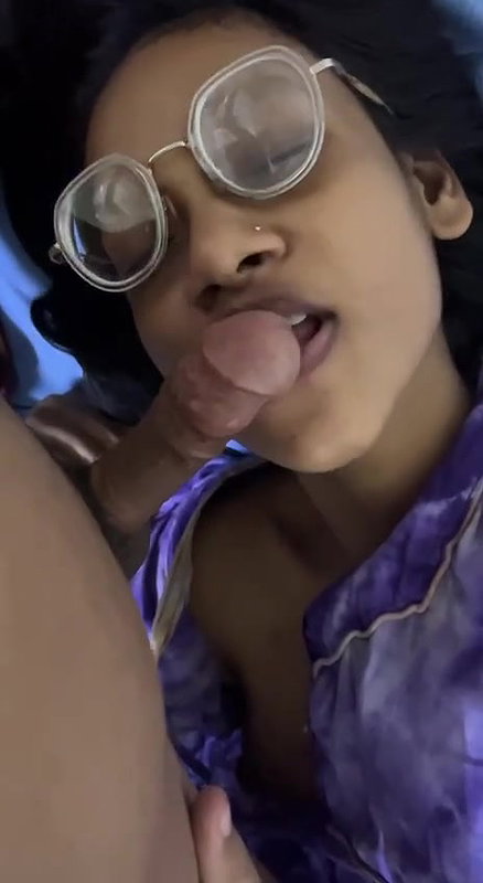Horny Bengali Girl Giving Nice Blowjob