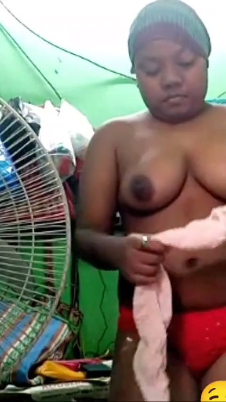 Big Boobs Girl Showing