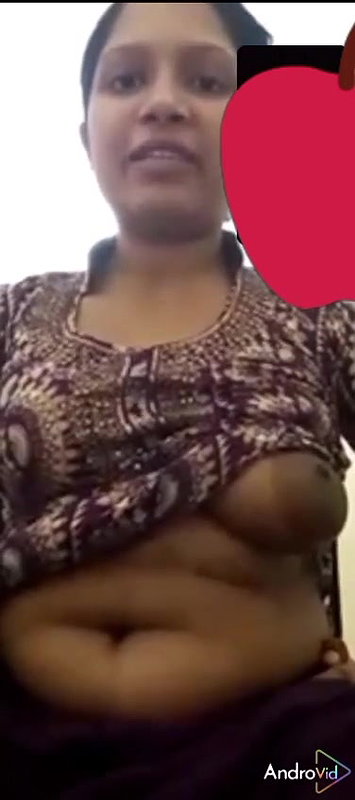 girlfriend showing boob live on video call viral MMS