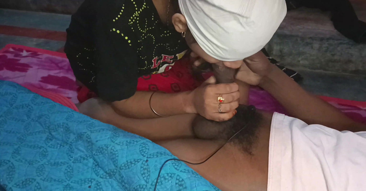 sexy Indian teen maid sucks cock in all Hindi dirty audio fuck