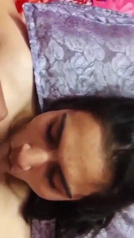 Indian College Girl Getting Mouth Fucked