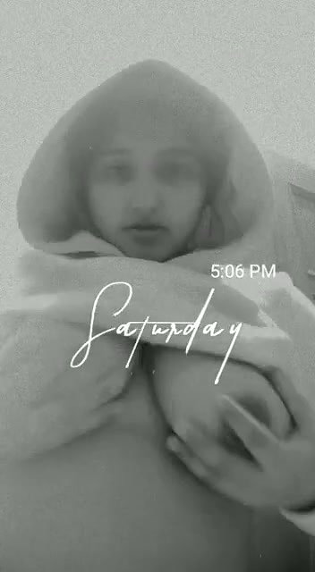 Cute Indian Girl Showing Her Huge Boobs on Snapchat