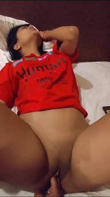 Curvy Indian College Girl Painful Pussy Fingering