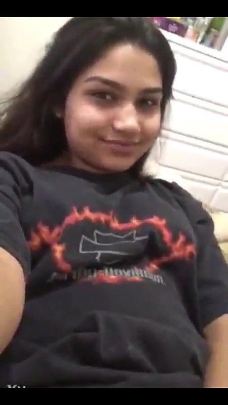 Horny Indian Bitch Fingering Her Desi Pussy Sexy Expressions