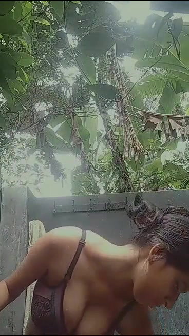 SEXY BUSTY VILLAGE GIRL SHOWING BIG ROUND HUGE BOOBIES DANCING NUDE OUTDOOR