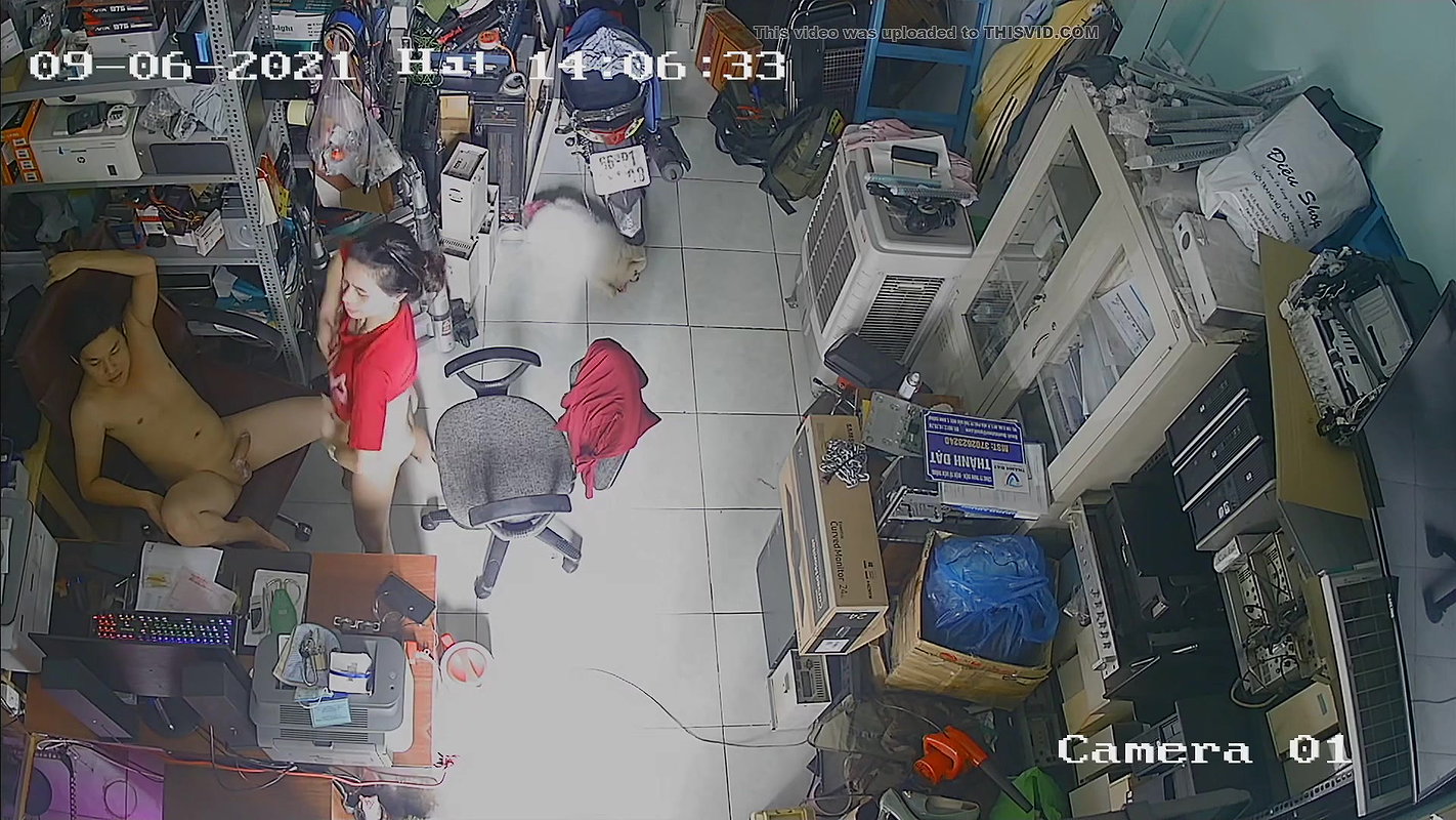 IPCAM couple fucking while working