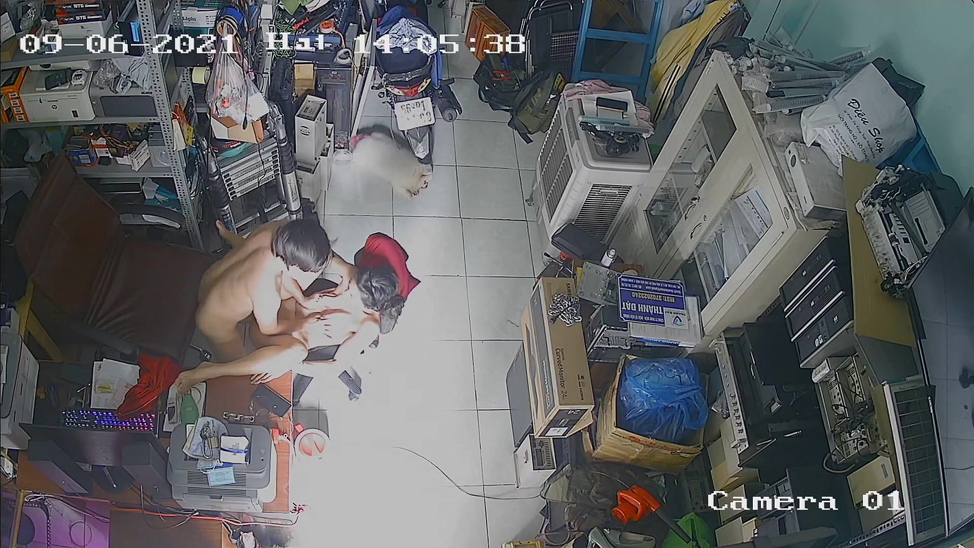 IPCAM couple fucking while working