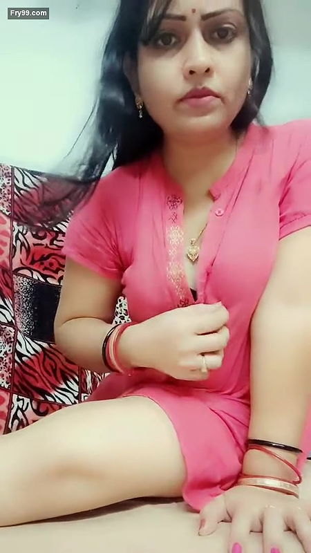 Deepika Bhabi…super hot tango live show