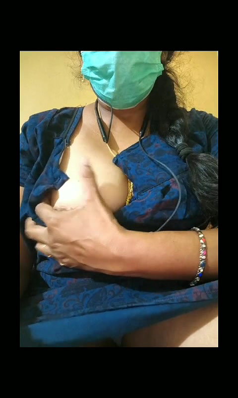 Sexy wife in nighy show one boob