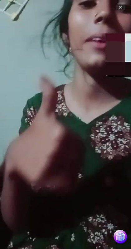 Bangladeshi girl showing her Boobs