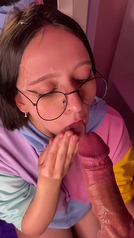 White specs girl taking cum on her face in mouth