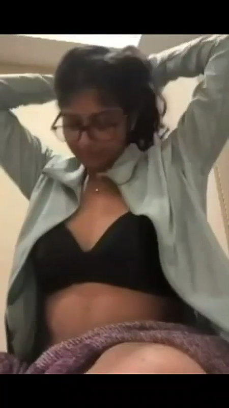 Cute Girlfriend Showing