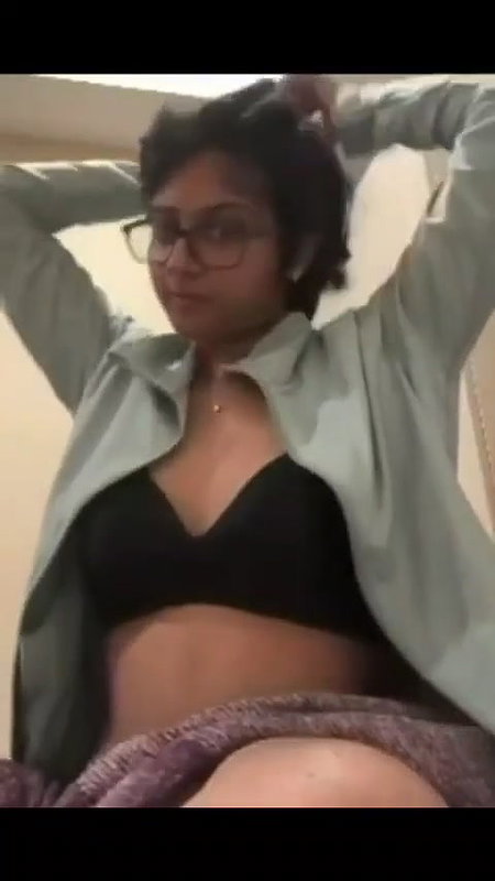 Cute Girlfriend Showing