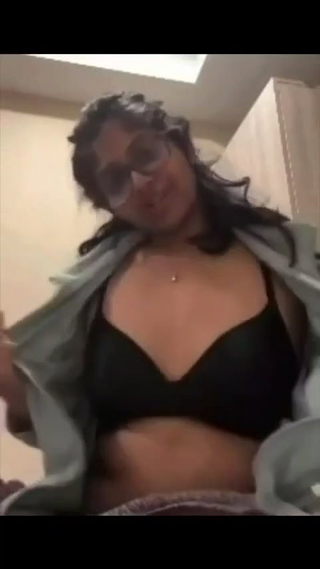 Cute Girlfriend Showing