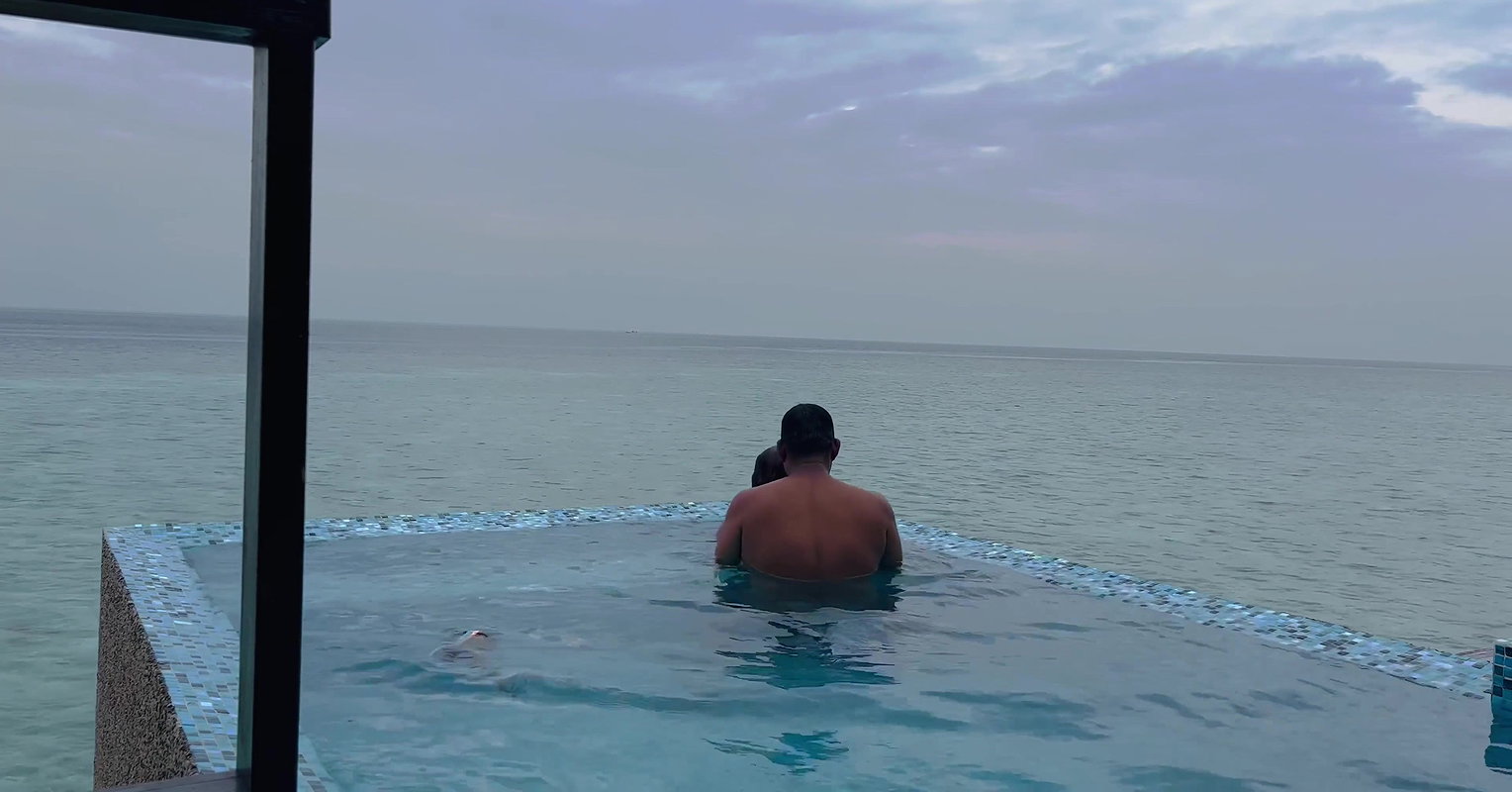 Swimming pool main gf ko choda