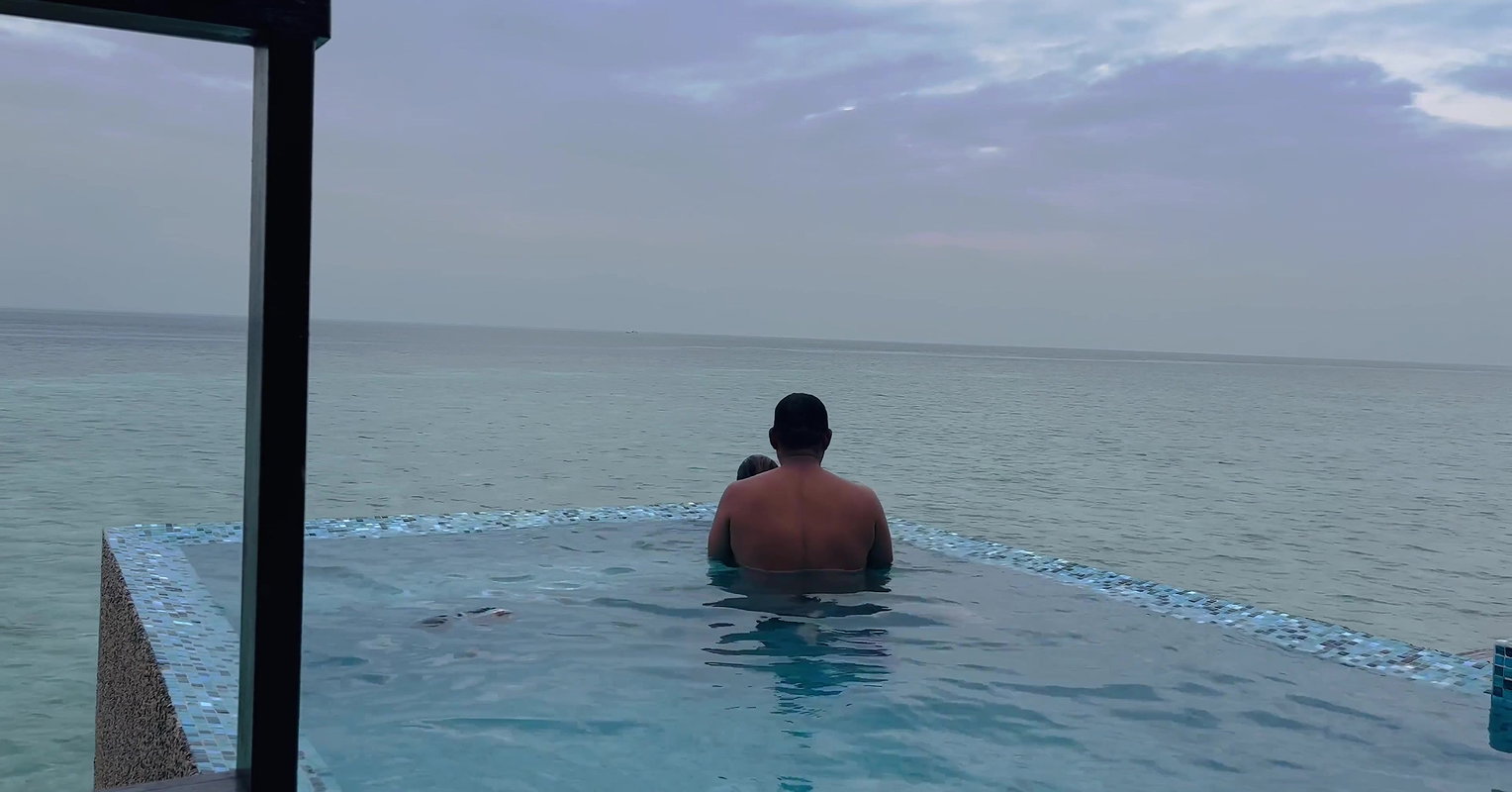 Swimming pool main gf ko choda