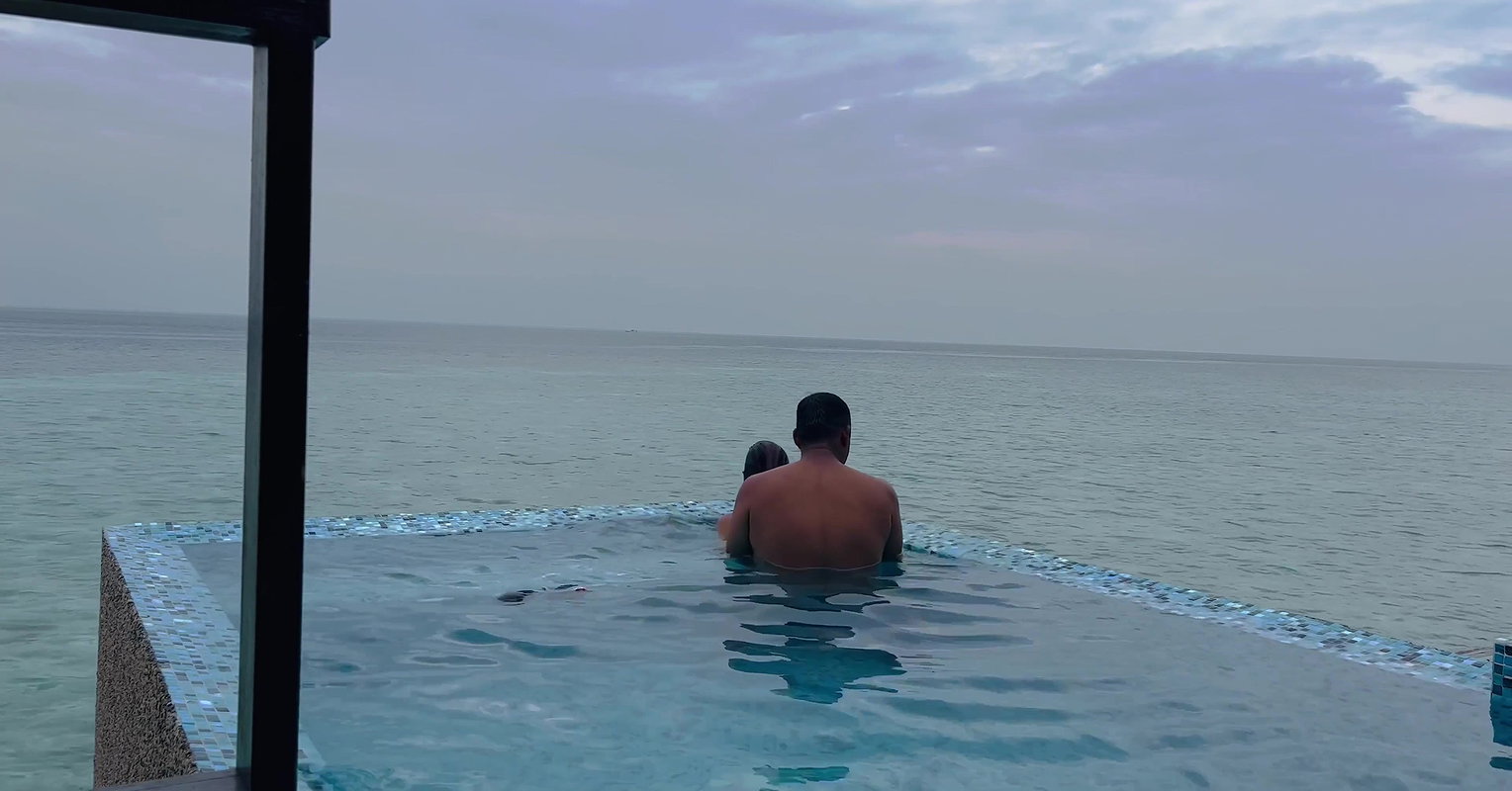 Swimming pool main gf ko choda